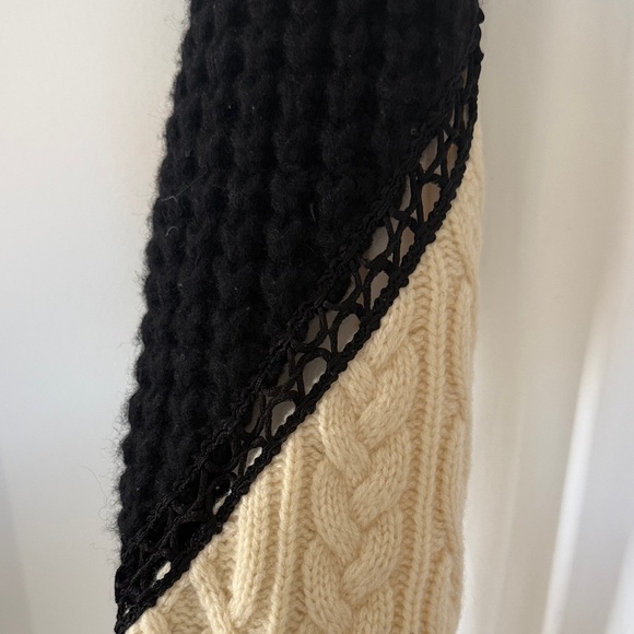 Sacai White Jacket with Black Trim Label Detail - Picture 6 of 8